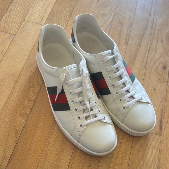 GUCCI SNEAKERS - Picture 2 of 4